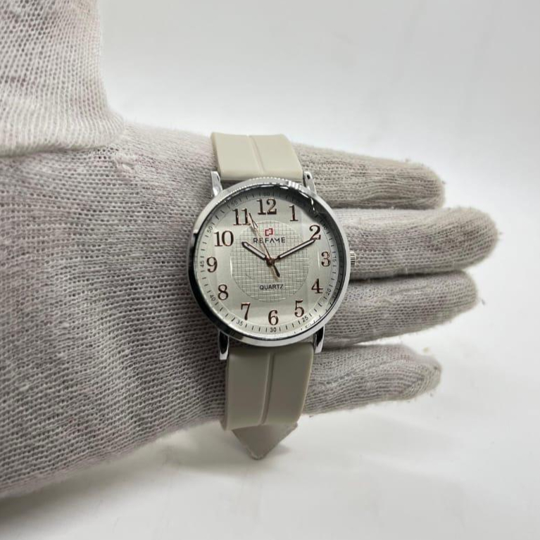 REFAME Silver Elegance Watch – Silver Dial & Stainless Steel Body for Men